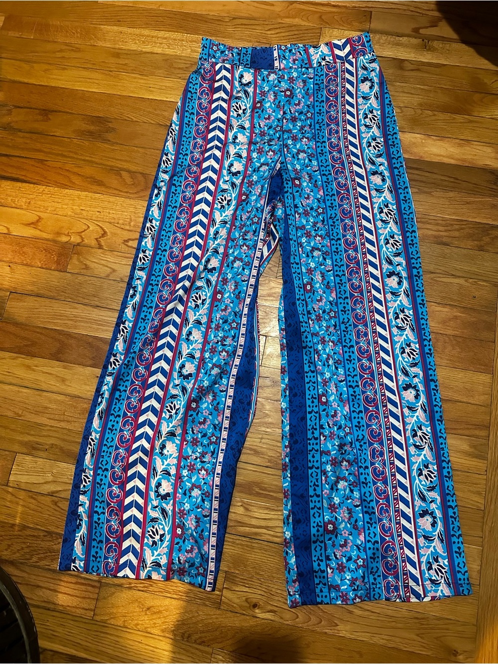 Maison D’ Amelie Wide Leg Satin Pants Floral Boho Resortwear Small